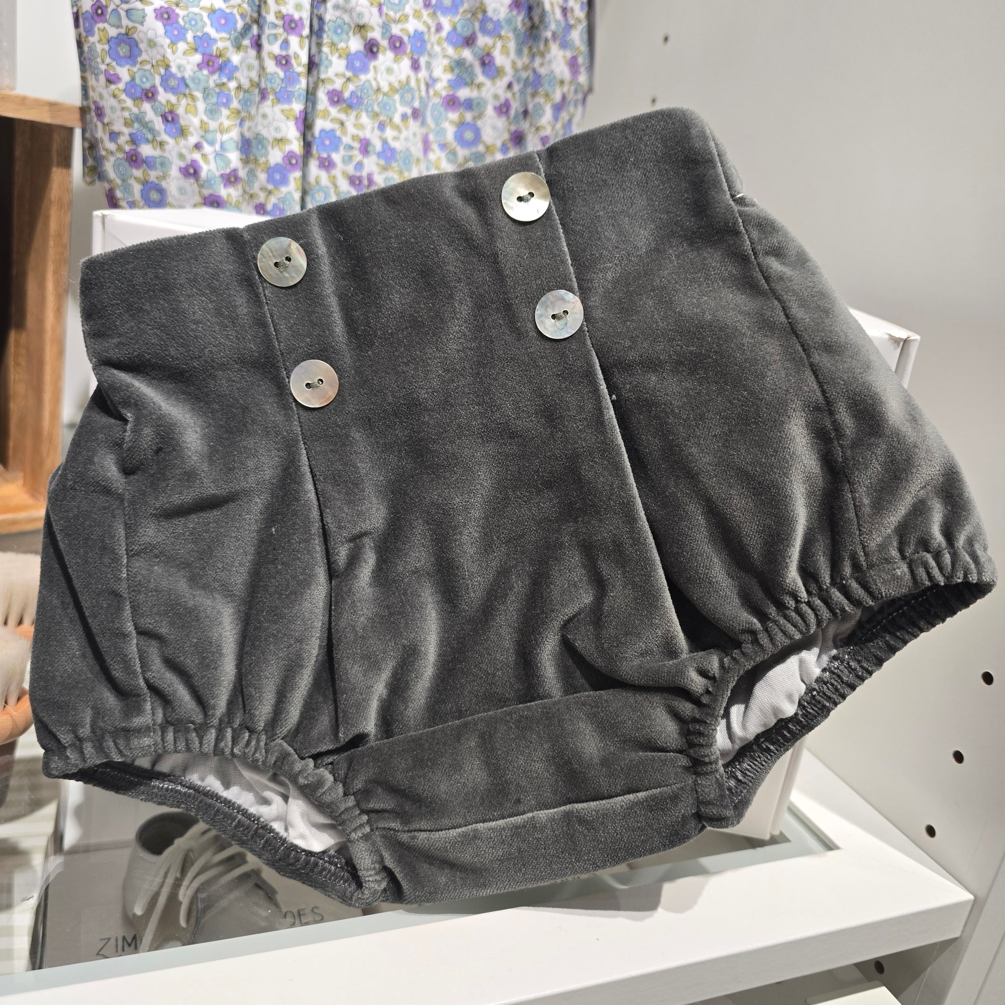 Velvet shorts | ANTHRACITE / 9 M