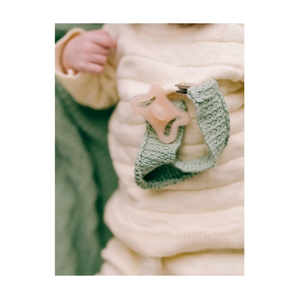 Mint pacifier holder