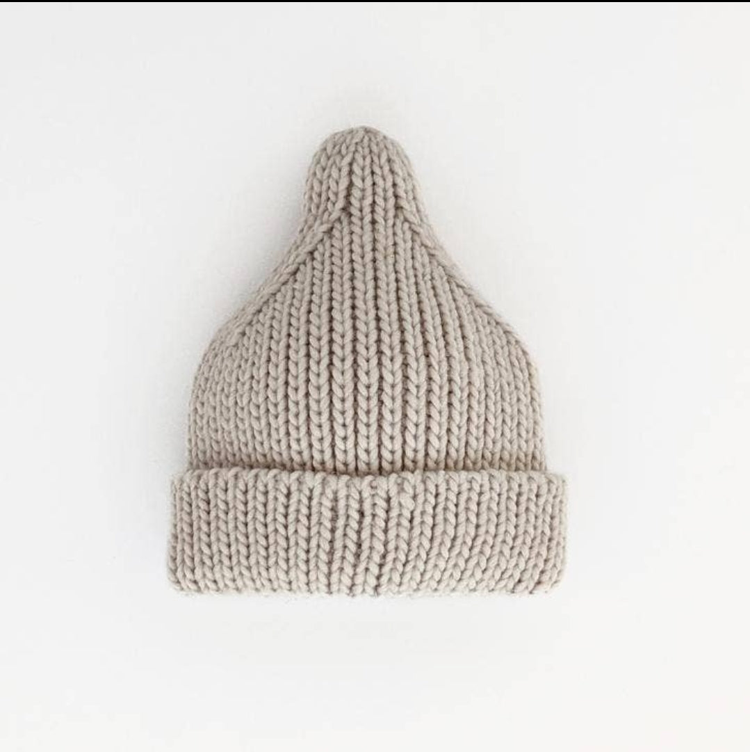 Peak Knit Beanie Hat in Oatmeal, S